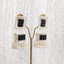 Load image into Gallery viewer, Eunoia Earrings
