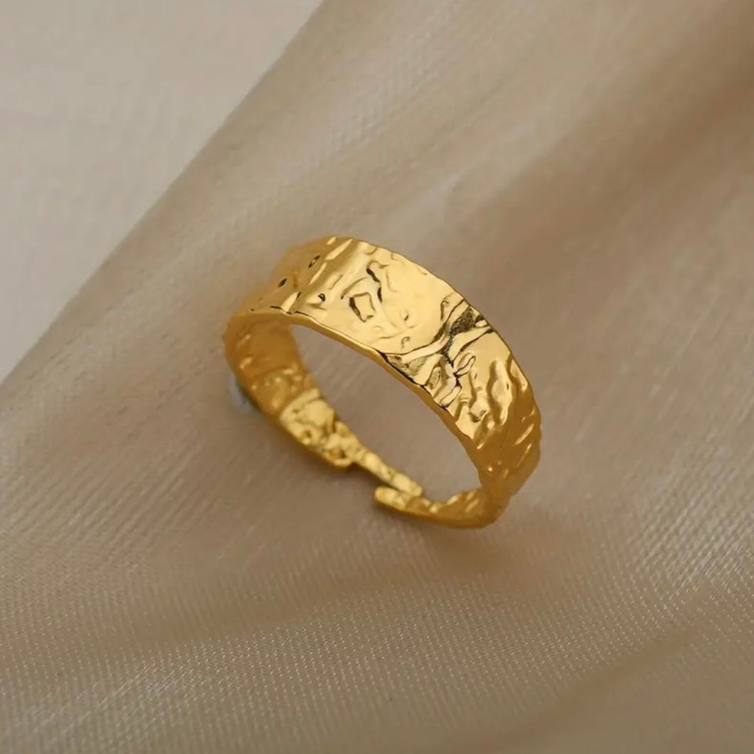 Jolie Ring