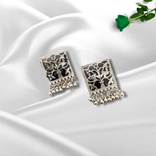 Load image into Gallery viewer, Miel Earrings
