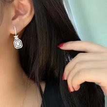 Load image into Gallery viewer, Shining Love Earrings
