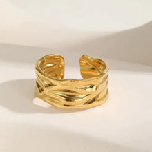 Load image into Gallery viewer, Glam Ring
