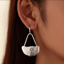 Load image into Gallery viewer, Boaty Earrings
