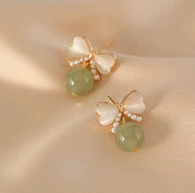 Load image into Gallery viewer, Bowknot Earrings

