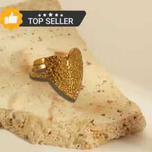 Load image into Gallery viewer, Queen Heart Ring
