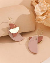 Load image into Gallery viewer, Venus Earrings
